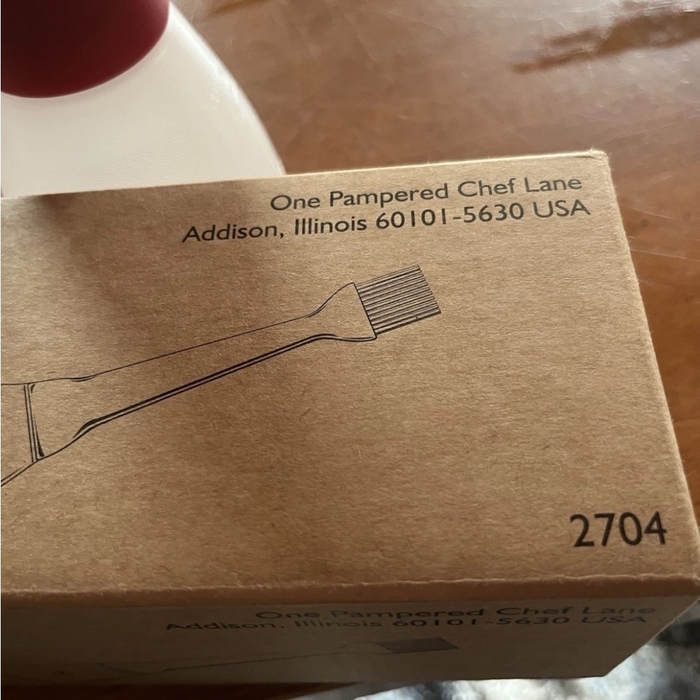 NEW IN BOX PAMPERED CHEF BARBECUE BASTING BOTTLE ITEM #2704 Turkey Beef Pork - Picture 4 of 5